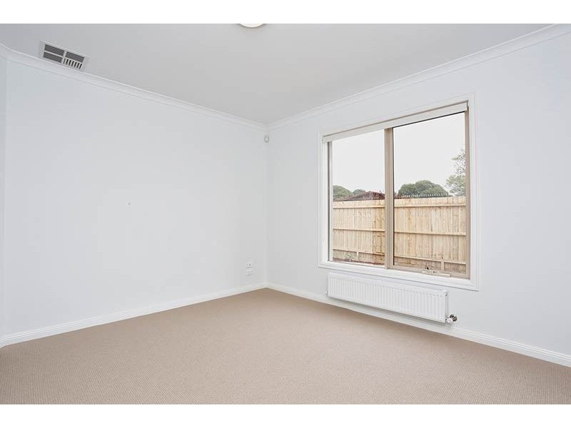 2/18 Avondale Grove, Mount Waverley VIC 3149