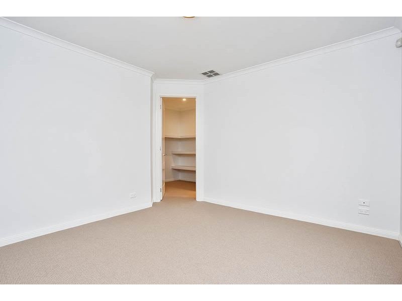 2/18 Avondale Grove, Mount Waverley VIC 3149