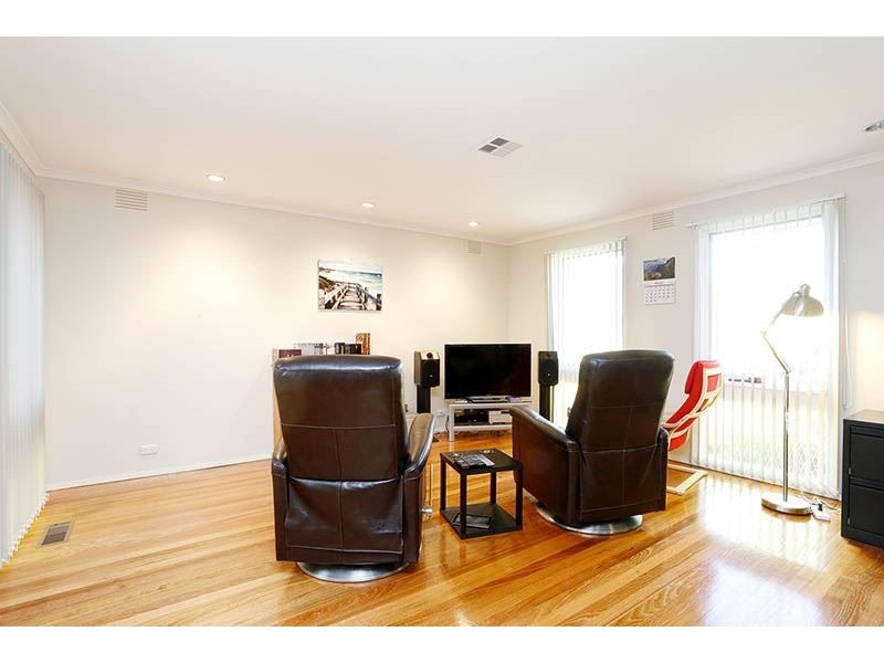 17 Jodi Avenue, Wheelers Hill VIC 3150