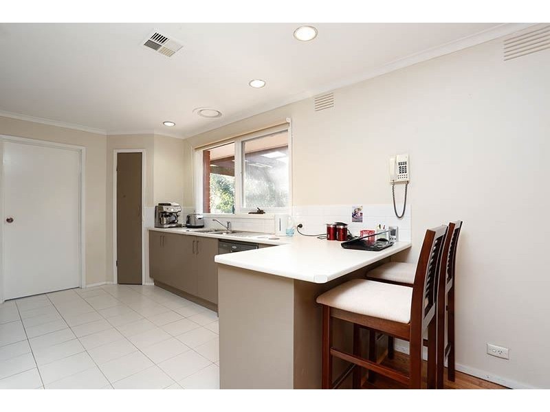 17 Jodi Avenue, Wheelers Hill VIC 3150