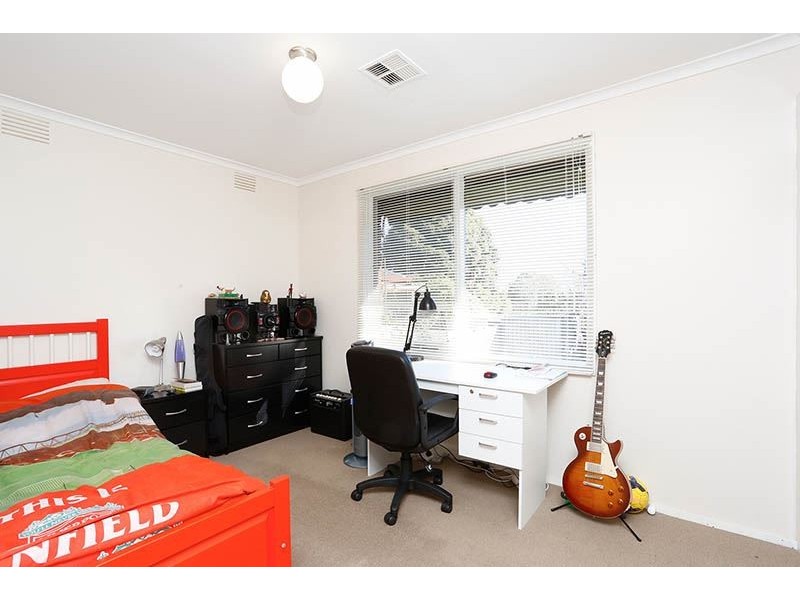 17 Jodi Avenue, Wheelers Hill VIC 3150