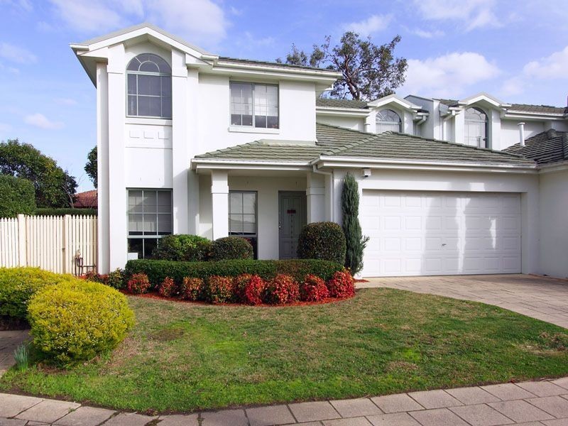 35 Silverwood Way, Glen Waverley VIC 3150