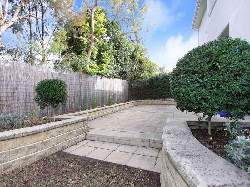 35 Silverwood Way, Glen Waverley VIC 3150