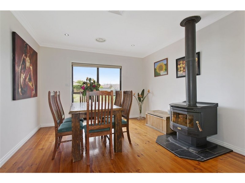 52 Mannering Drive, Glen Waverley VIC 3150