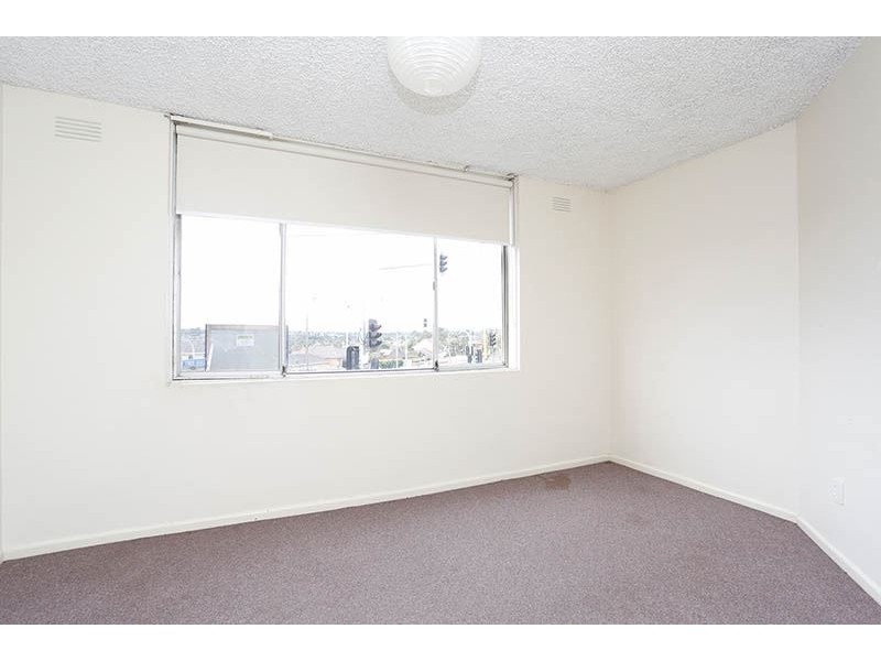 1/60 Ferntree Gully Road, Oakleigh East VIC 3166