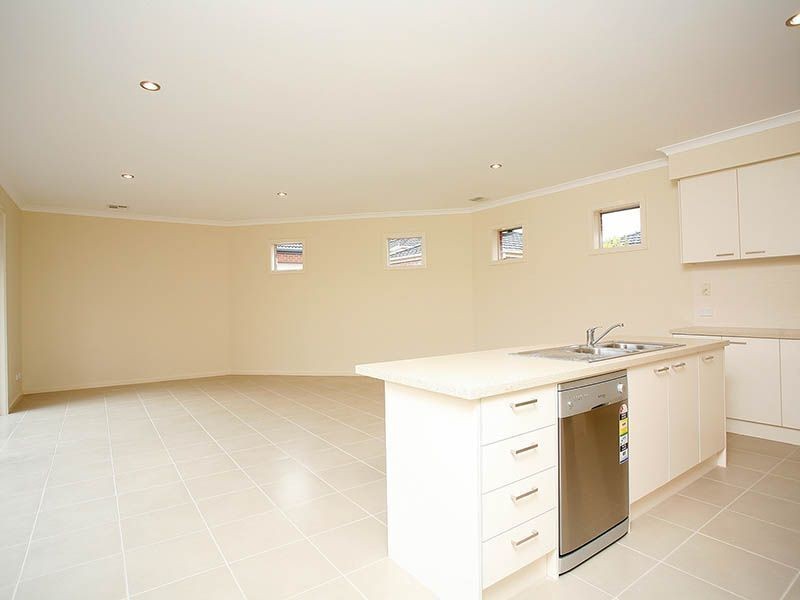 1/18 Jordan Grove, Glen Waverley VIC 3150