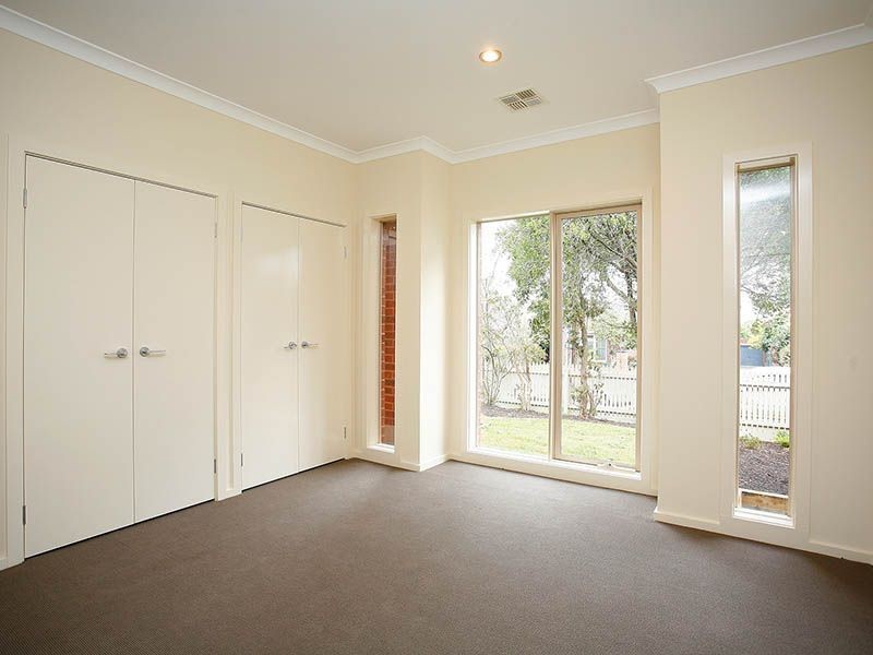 1/18 Jordan Grove, Glen Waverley VIC 3150