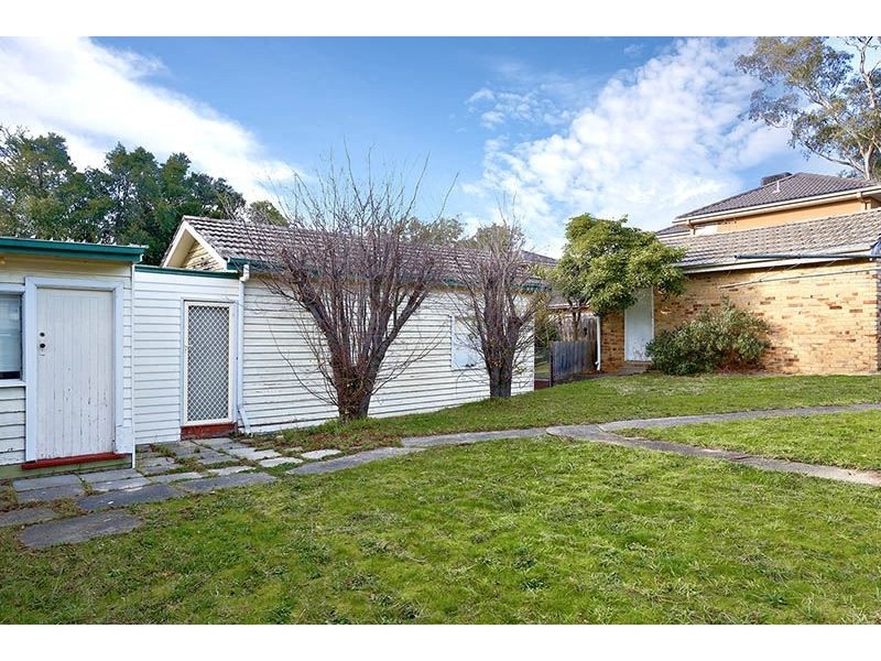 18B The Boulevard, Glen Waverley VIC 3150
