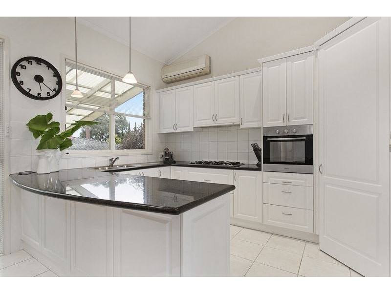 41 Gwingana Crescent, Glen Waverley VIC 3150