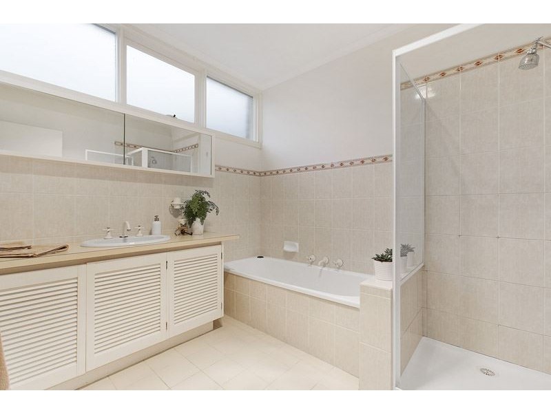 41 Gwingana Crescent, Glen Waverley VIC 3150