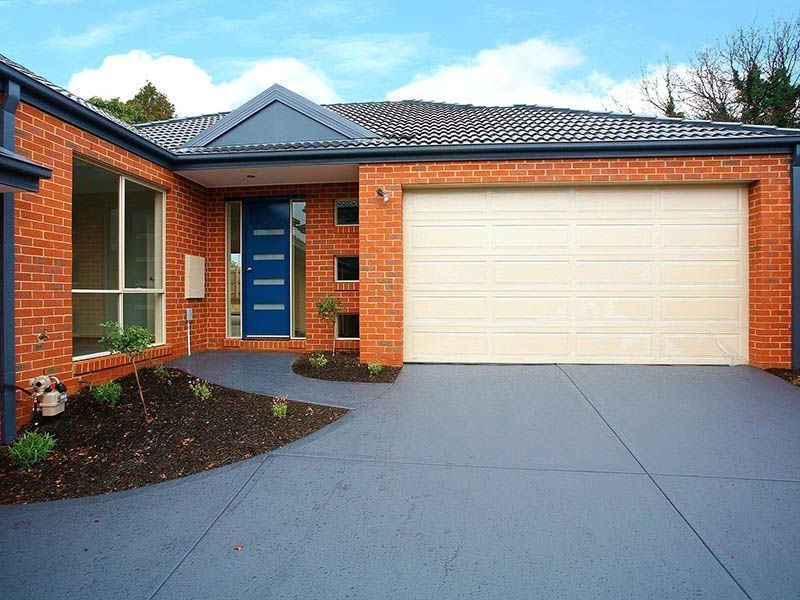 2/18 Jordan Grove, Glen Waverley VIC 3150