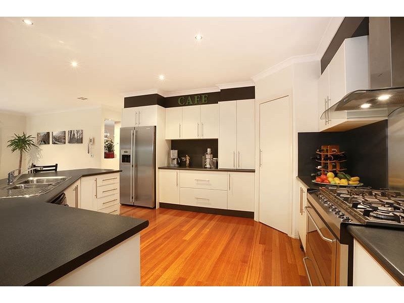 13 Keylana Blvd, Mount Waverley VIC 3149