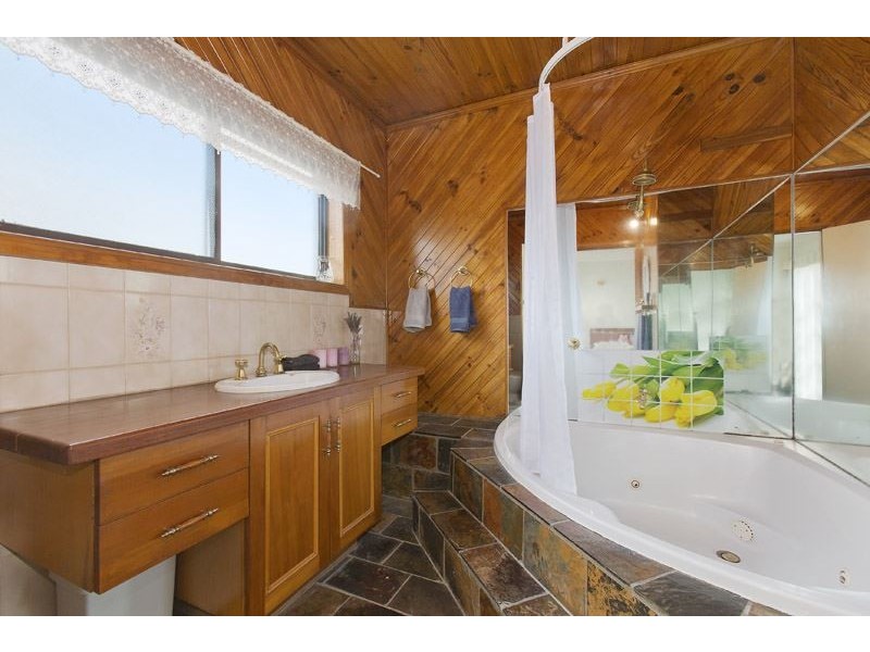 2A Florence Street, Glen Waverley VIC 3150