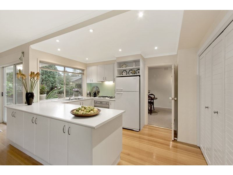 24 Wilton Crescent, Wheelers Hill VIC 3150