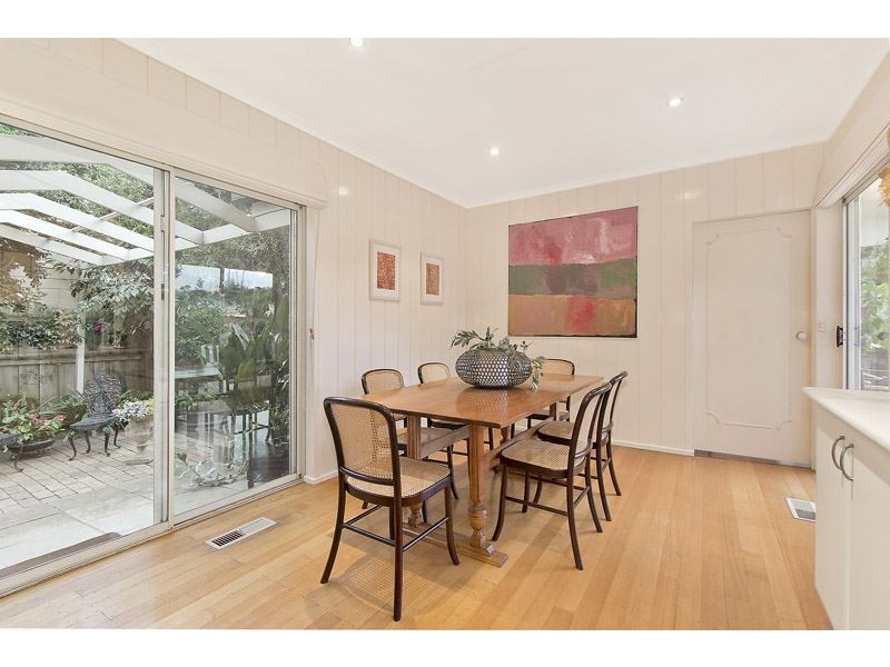 24 Wilton Crescent, Wheelers Hill VIC 3150