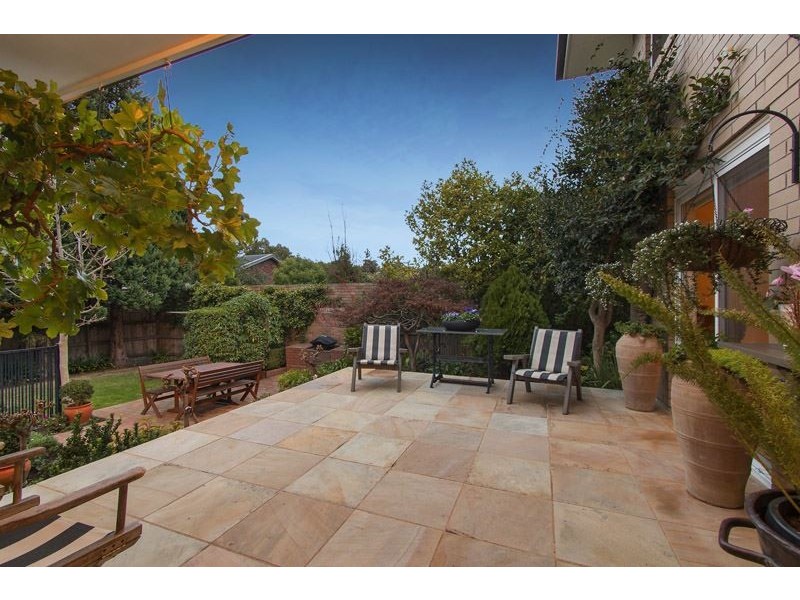 24 Wilton Crescent, Wheelers Hill VIC 3150