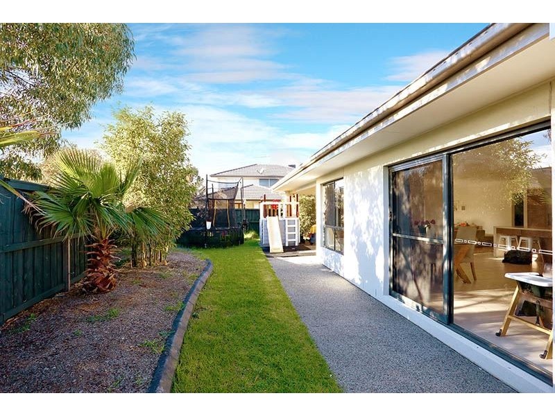 3 Artesian Place, Waterways VIC 3195