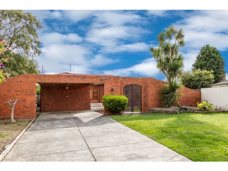 2 Cairn Grove, Glen Waverley VIC 3150