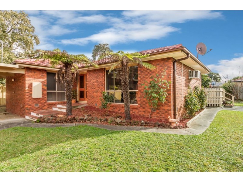 2 Cairn Grove, Glen Waverley VIC 3150