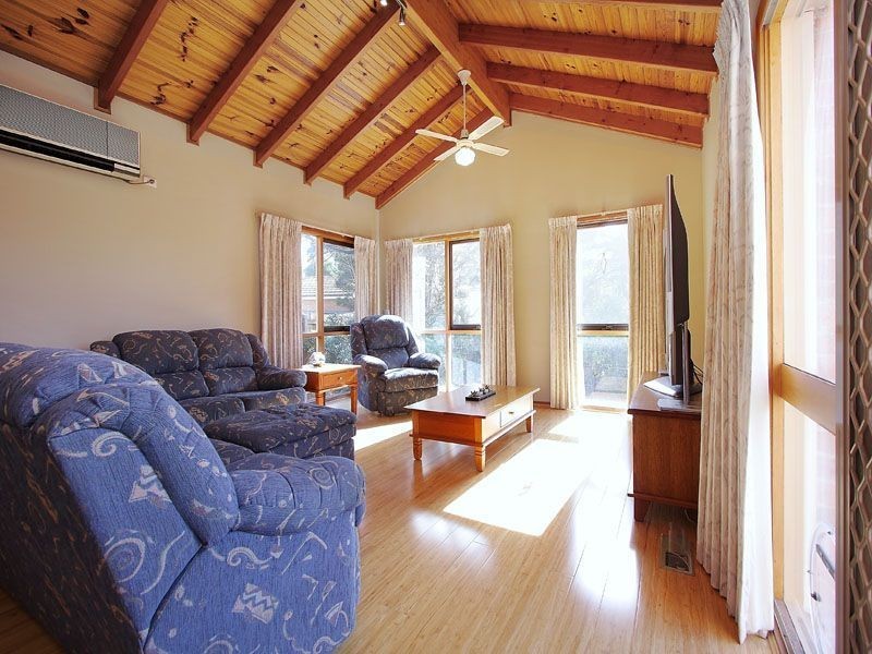 40 Bramley Crescent, Wheelers Hill VIC 3150