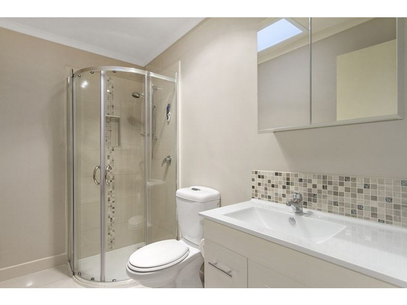 10 Leamington Crescent, Glen Waverley VIC 3150