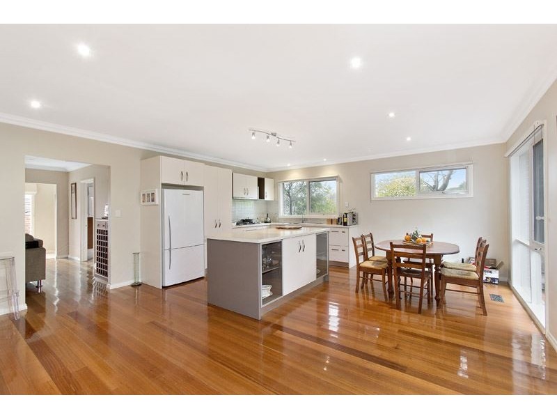 2/28 Jordan Grove, Glen Waverley VIC 3150