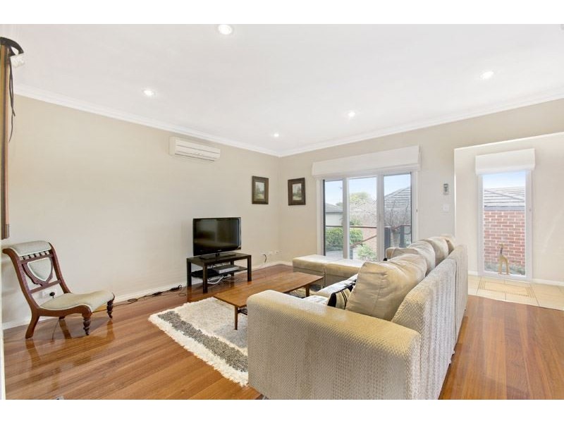 2/28 Jordan Grove, Glen Waverley VIC 3150