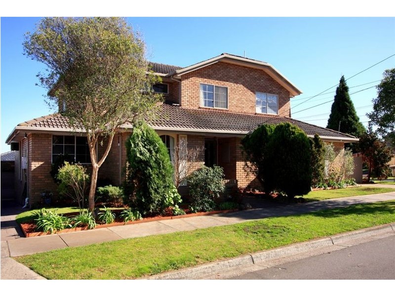 1 Hollygreen Drive, Wheelers Hill VIC 3150