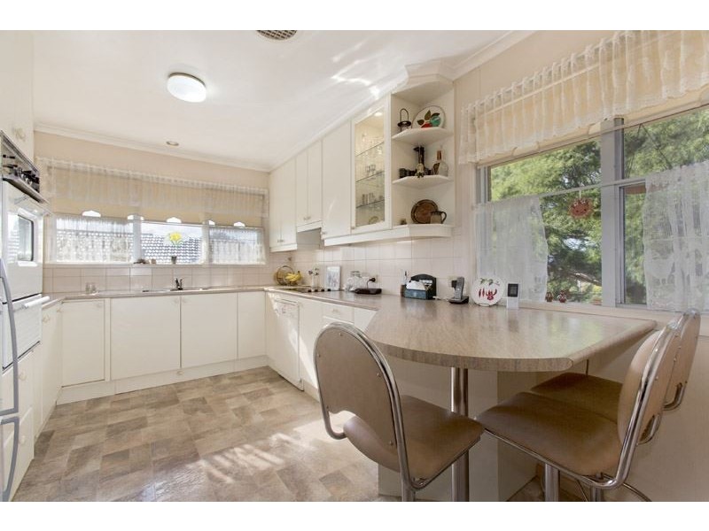 6 Valley View Court, Glen Waverley VIC 3150