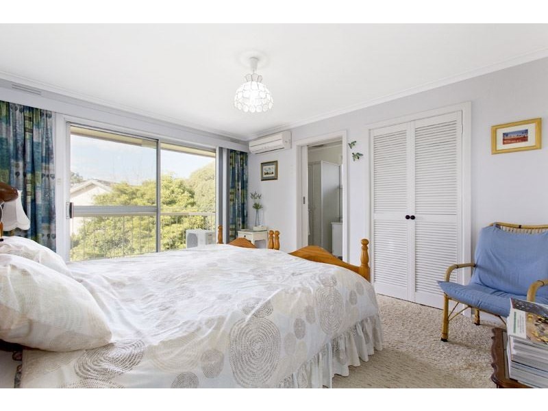 6 Valley View Court, Glen Waverley VIC 3150