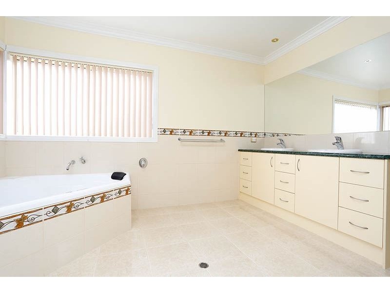 29 Gyton Avenue, Glen Waverley VIC 3150