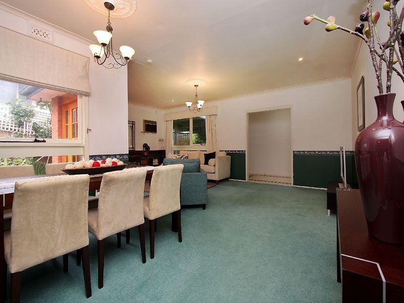 25 Grantley Drive, Glen Waverley VIC 3150