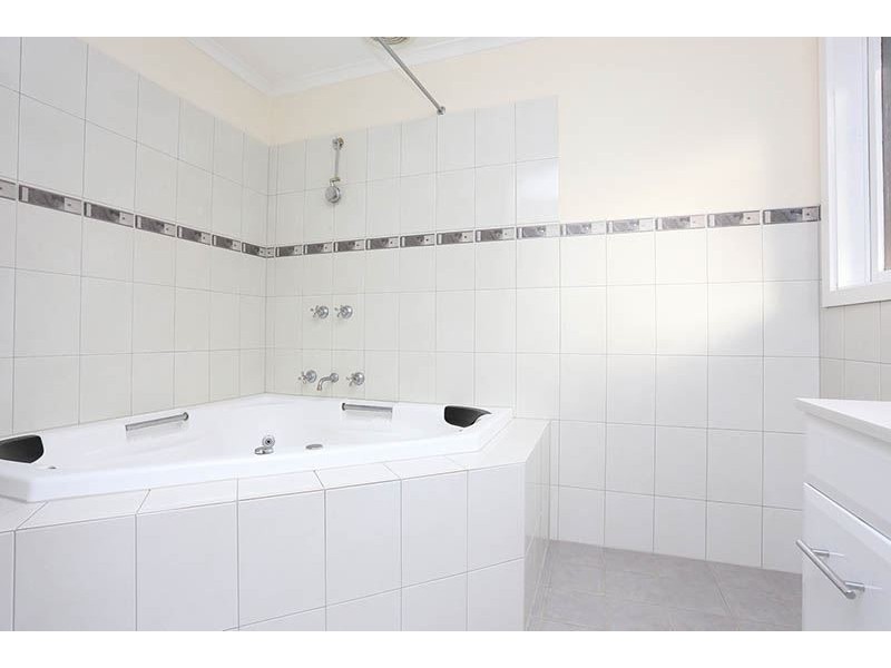 2/25 Russell Crescent, Mount Waverley VIC 3149