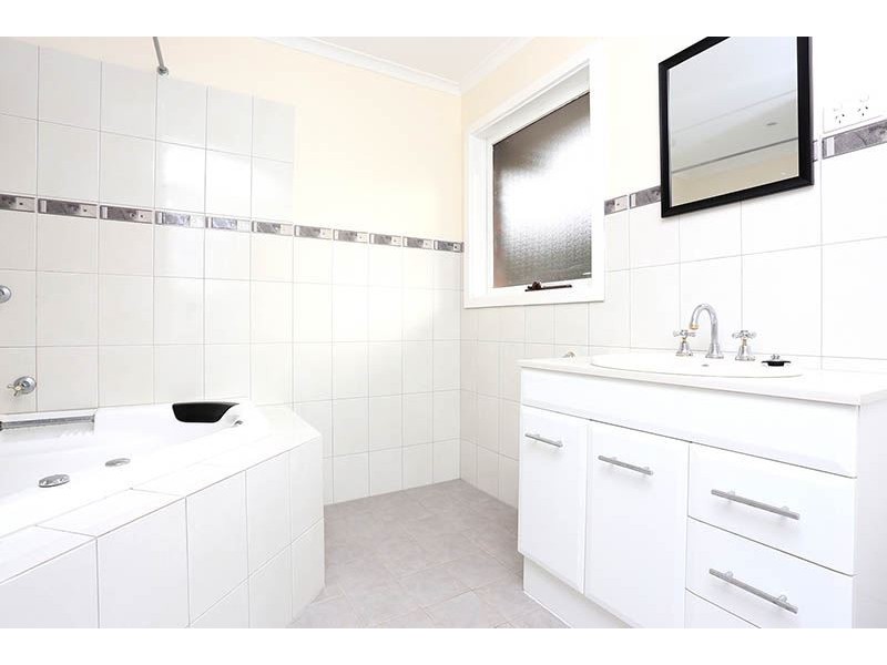2/25 Russell Crescent, Mount Waverley VIC 3149