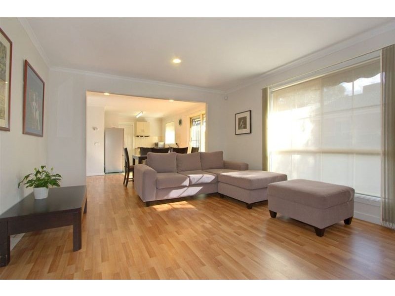 1/33 Kauri Grove, Glen Waverley VIC 3150