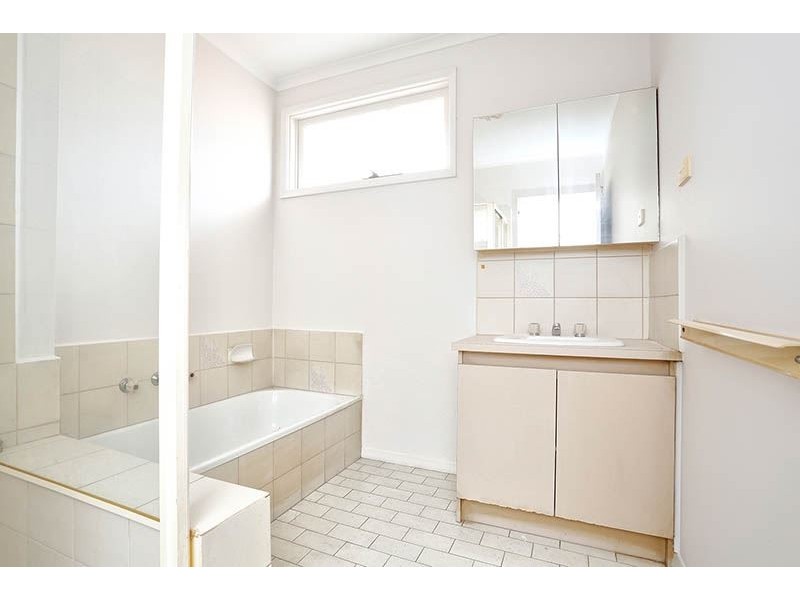 12/143-147 Coleman Parade, Glen Waverley VIC 3150