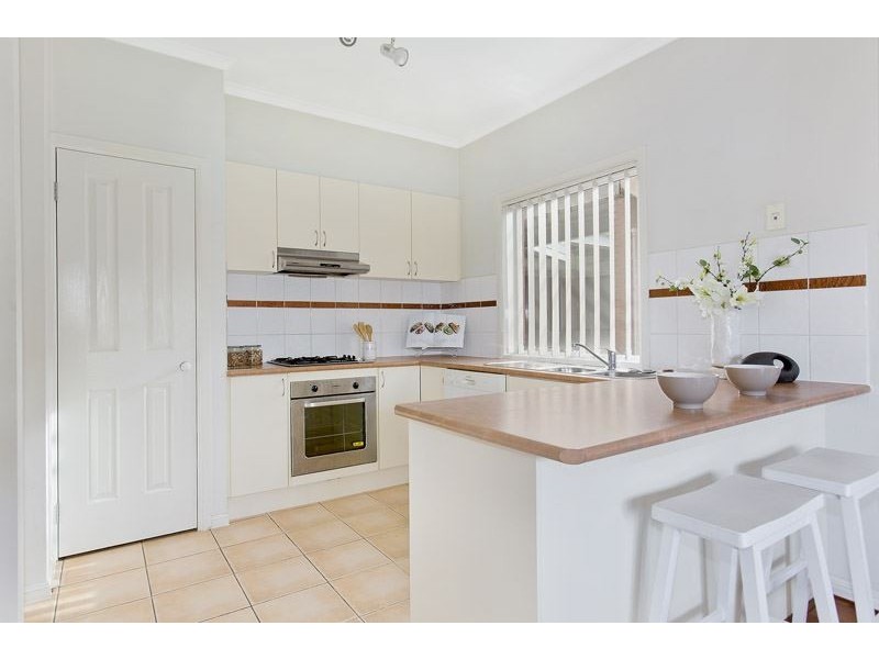 1/22 Tulloch Grove, Glen Waverley VIC 3150