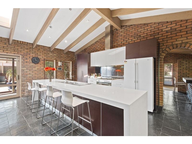 897 Waverley Road, Glen Waverley VIC 3150