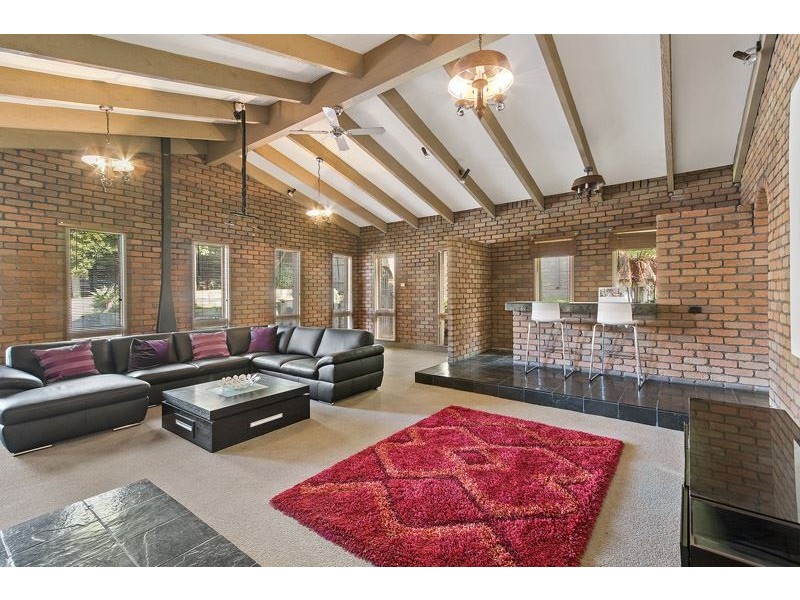 897 Waverley Road, Glen Waverley VIC 3150