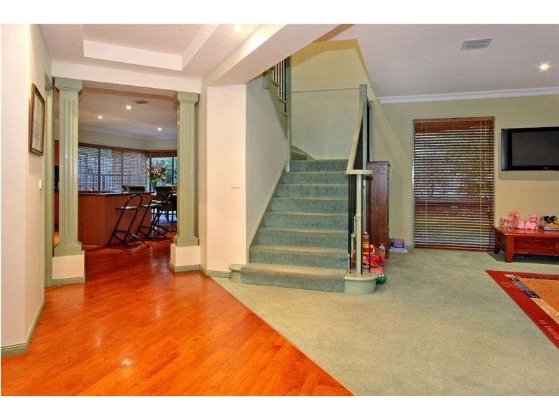69 Avendon Boulevard, Glen Waverley VIC 3150