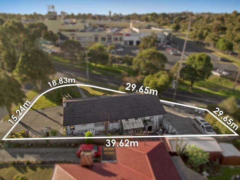 2 Plato Crescent, Wheelers Hill VIC 3150