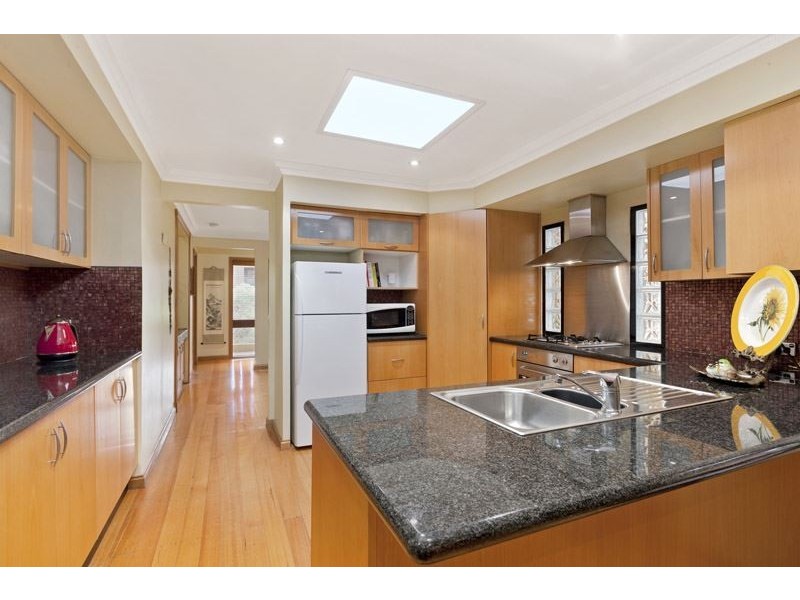 2 Harlingford Court, Wheelers Hill VIC 3150