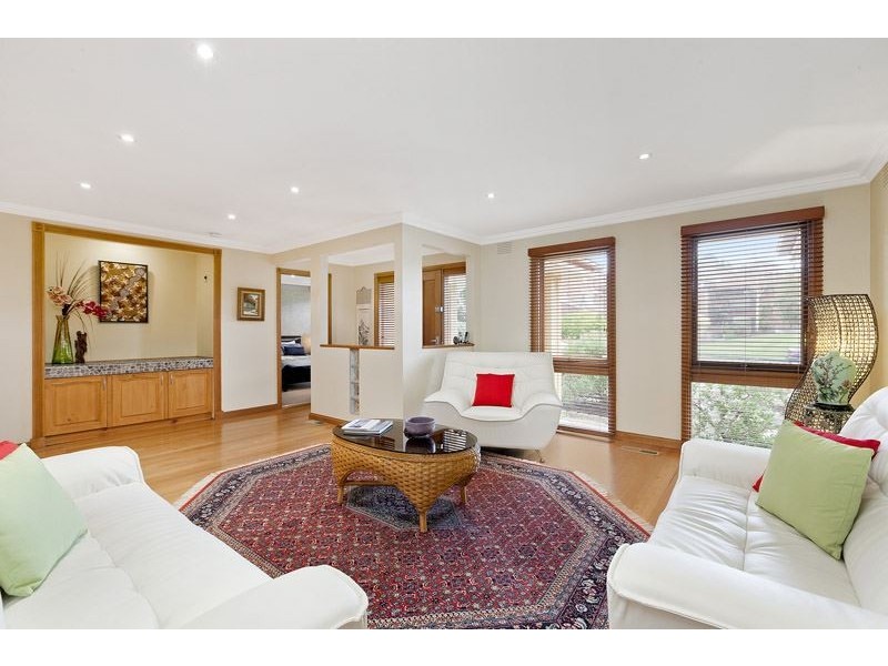 2 Harlingford Court, Wheelers Hill VIC 3150