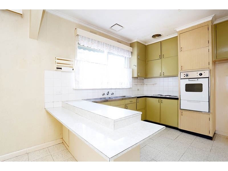 11 Southdown Avenue, Glen Waverley VIC 3150