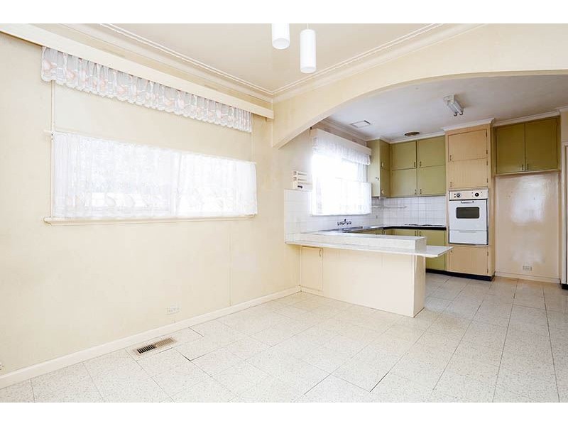 11 Southdown Avenue, Glen Waverley VIC 3150