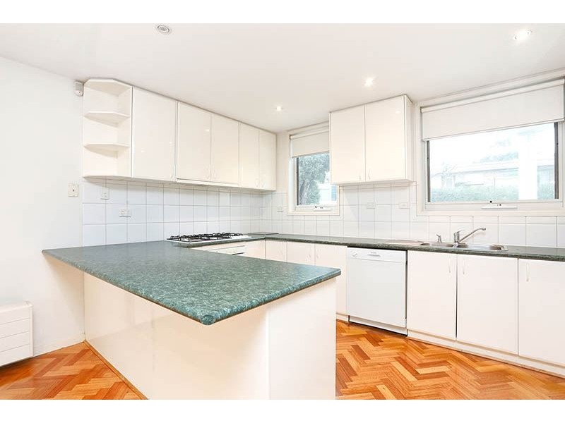 94 Oakpark Drive, Chadstone VIC 3148