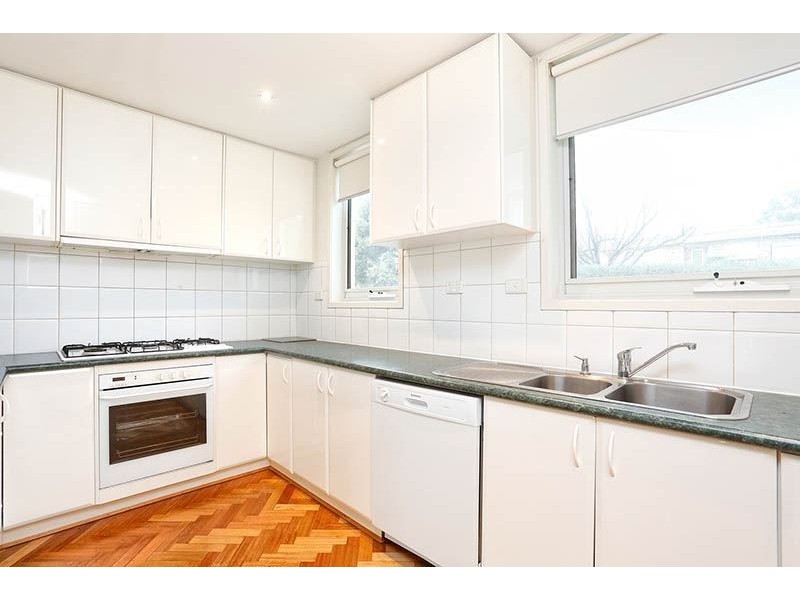 94 Oakpark Drive, Chadstone VIC 3148