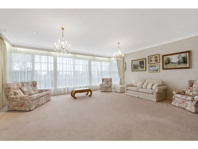 1 Reo Court, Glen Waverley VIC 3150