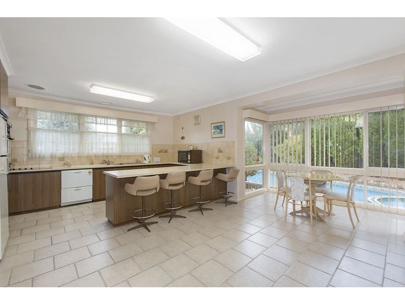 1 Reo Court, Glen Waverley VIC 3150