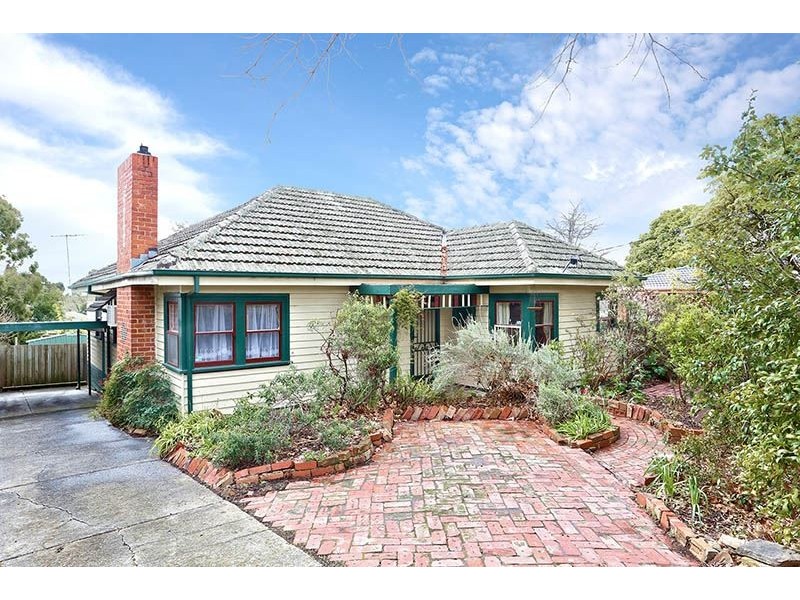 13 Harrisons St, Mitcham VIC 3132